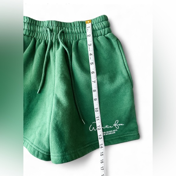 White Fox Sweat Shorts Green Women’s - Size XSmall - Picture 10 of 10